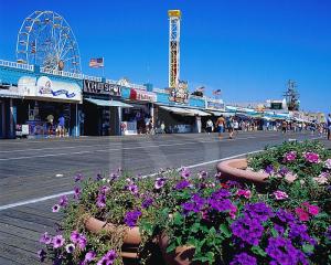 OceanCityBoardwalkAndFlowerPots